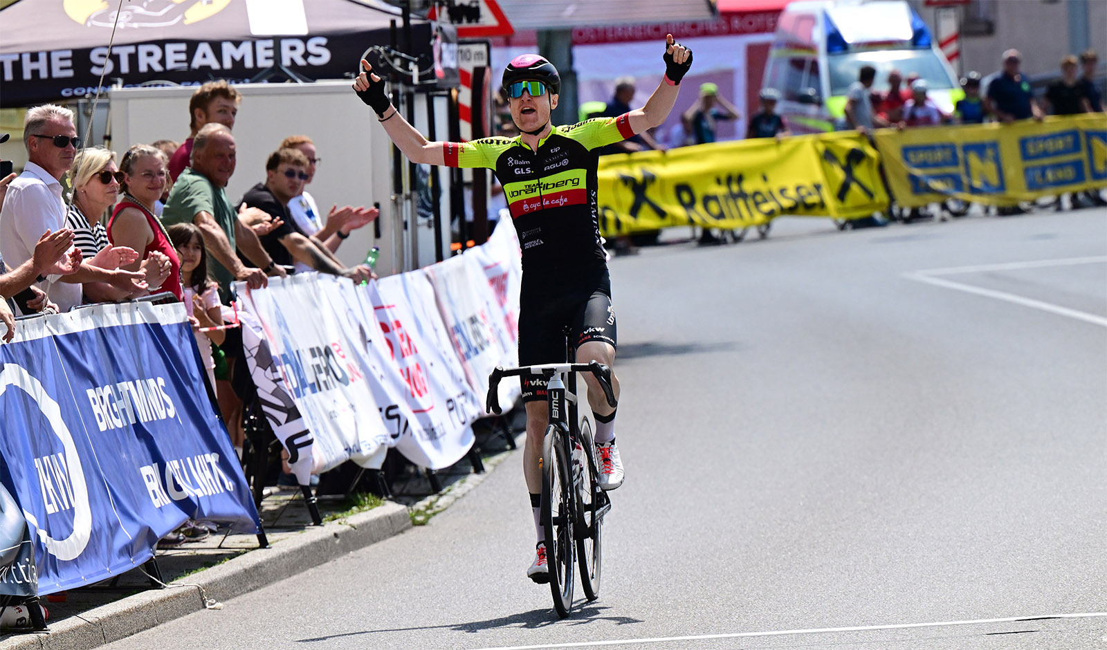 Colin St&uuml;ssi (Team Vorarlberg) gewinnt in Wieselburg - Foto: Reinhard Eisenbauer/Cycling Austria