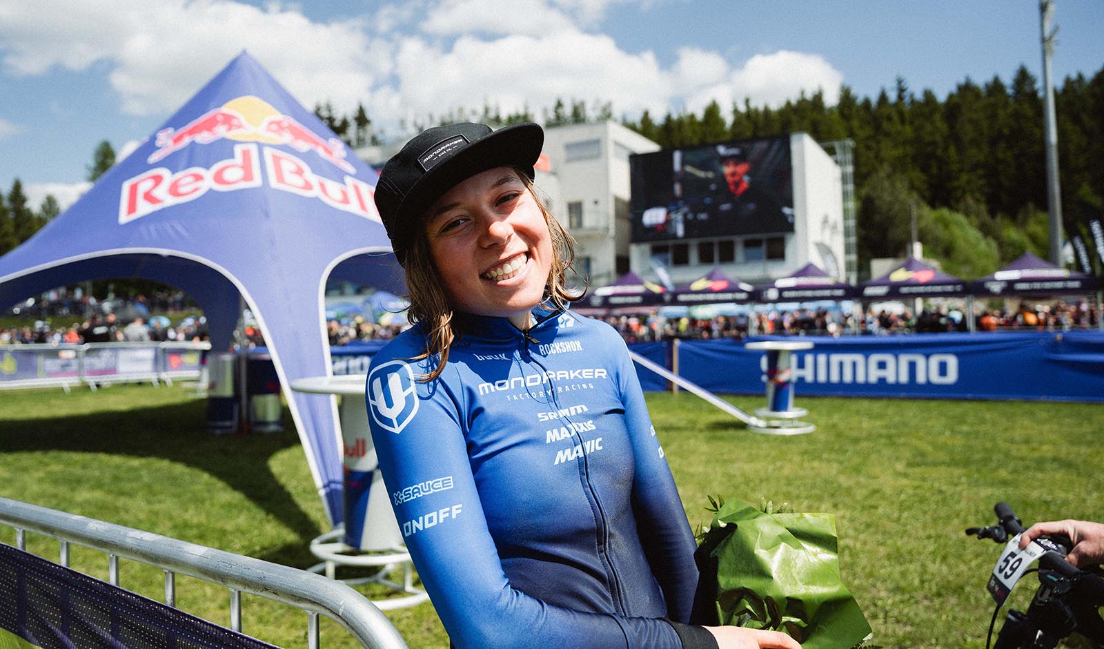 Mona Mitterwallner gewinnt den Mountainbike-Weltcup in Nove Mesto (Foto: Monica Gasbichler)