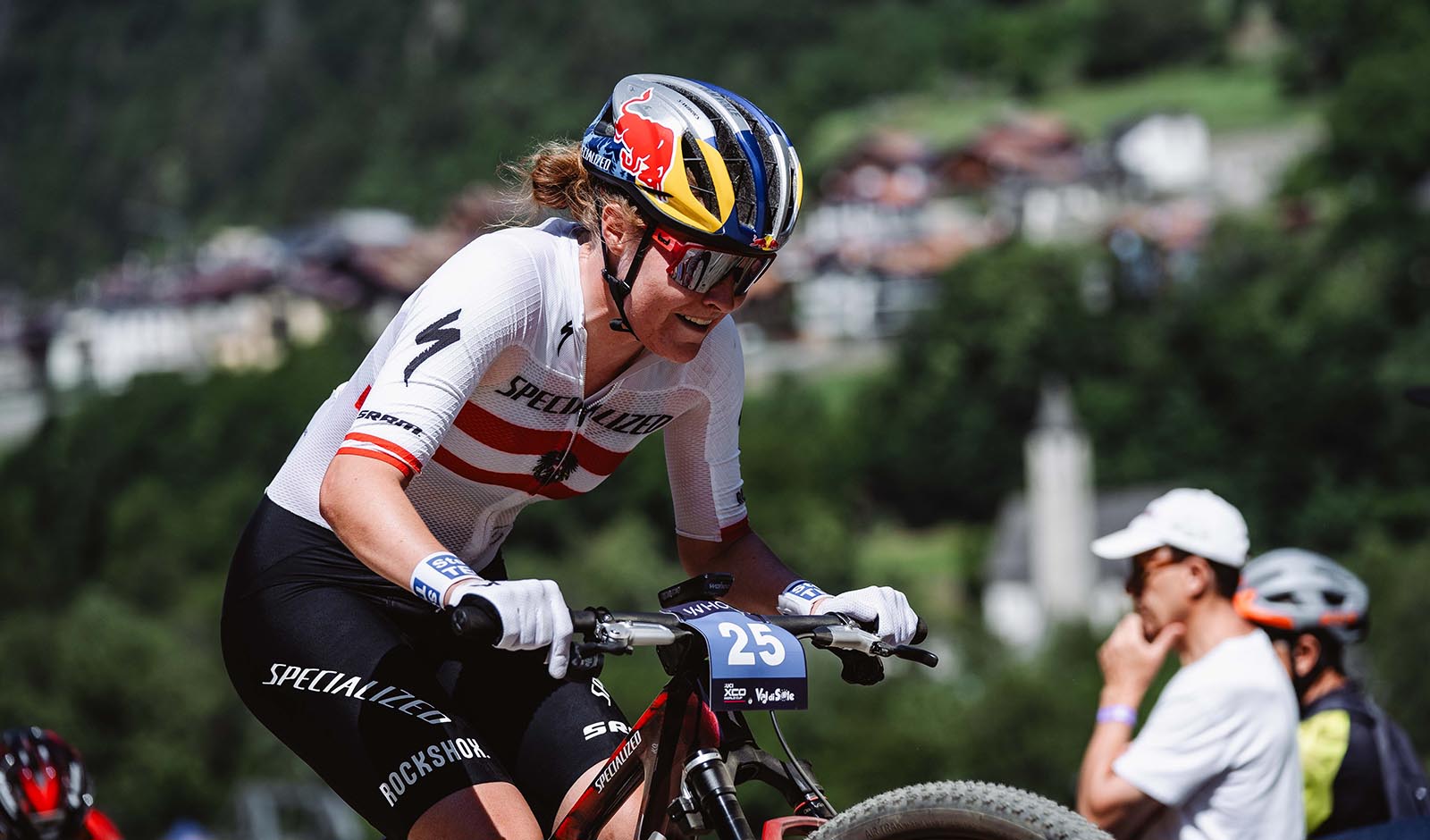 Laura Stigger wird Dritte im Cross-Country beim Weltcup in Val Di Sole (Foto: Monica Gasbichler)