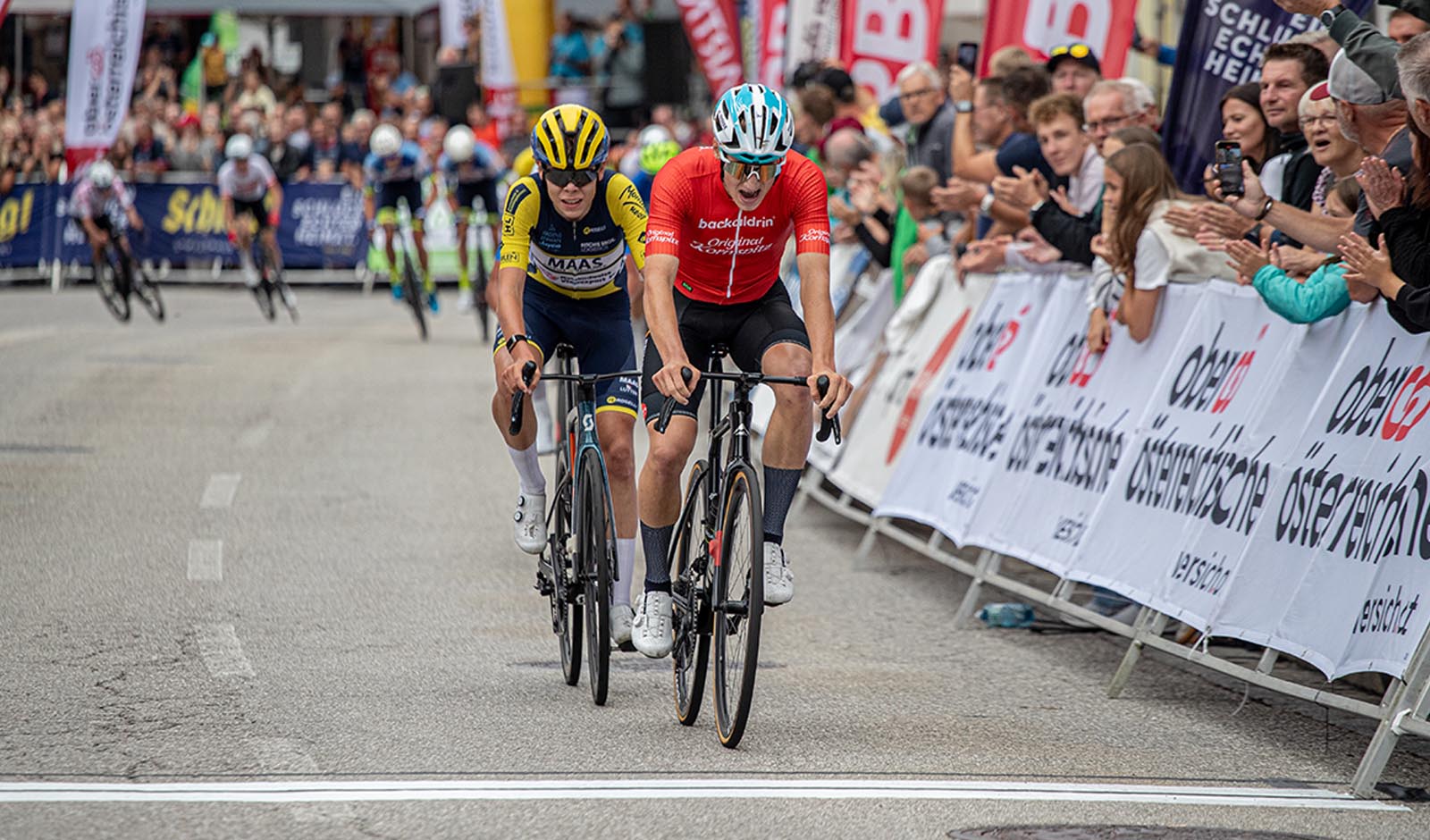 Valentin Hofer wird neun Sekunden hinter dem Tagessieger starker Zweiter in Sarleinsbach (Foto: Peter Maurer)