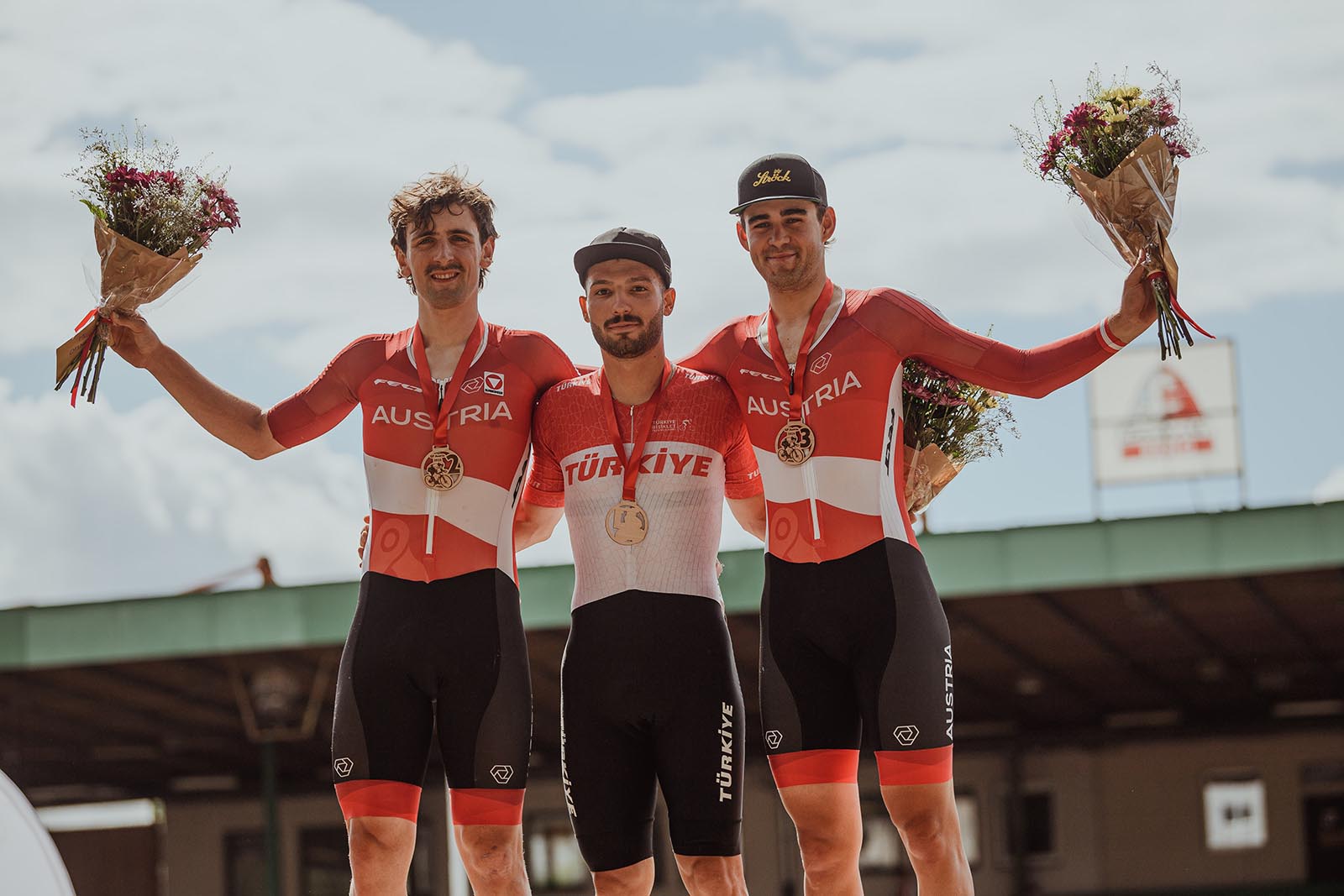 Max Schmidbauer und Tim Wafler als Zweite und Dritte des Omniums beim Grand Prix Austria in Brünn (Foto: Jan Brychta)