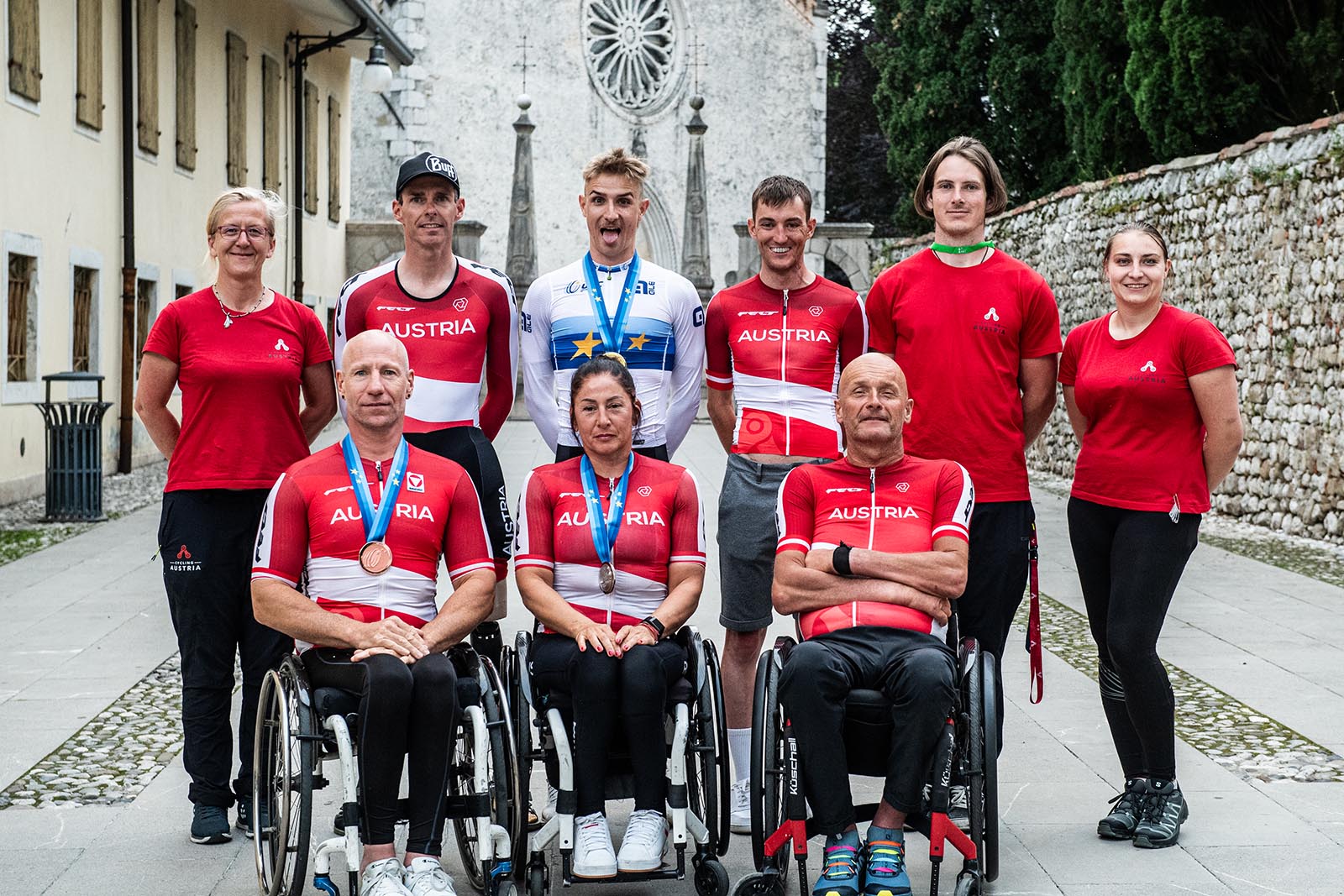 Das rot-wei&szlig;-rote Team in Maniago (Foto: Drew Kaplan)