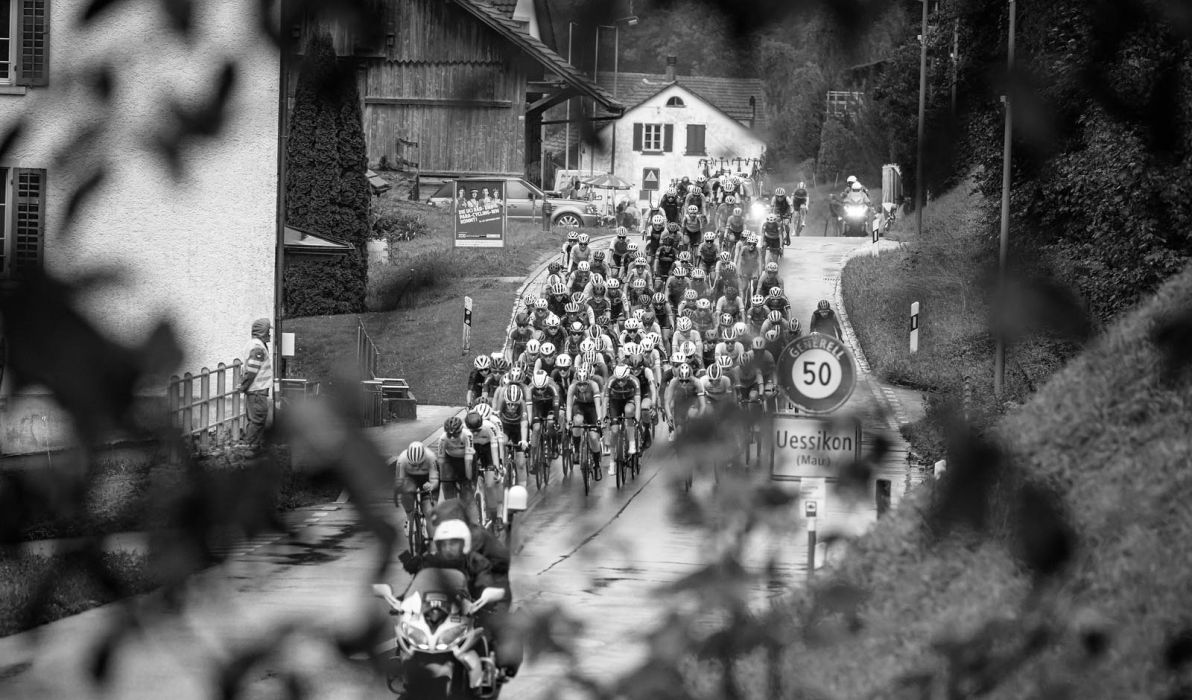 Im Stra&szlig;enrennen der Juniorinnen in Z&uuml;rich kam es zu einem furchtbaren Unfall, der das Leben der 18-j&auml;hrigen Schweizerin Muriel Furrer kostete (Foto: Arne Mill/Cycling Austria)