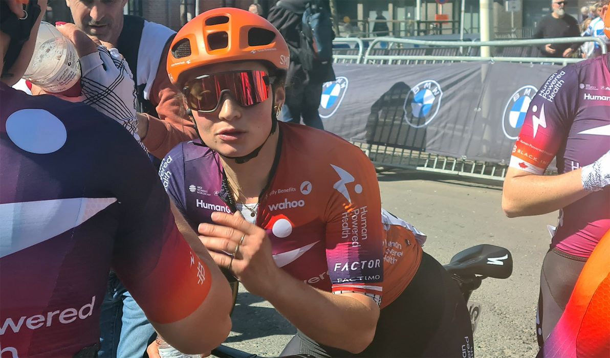 Kathrin Schweinberger im Ziel des Scheldeprijs in Schoten im Norden Belgiens (Foto: Peter Maurer)