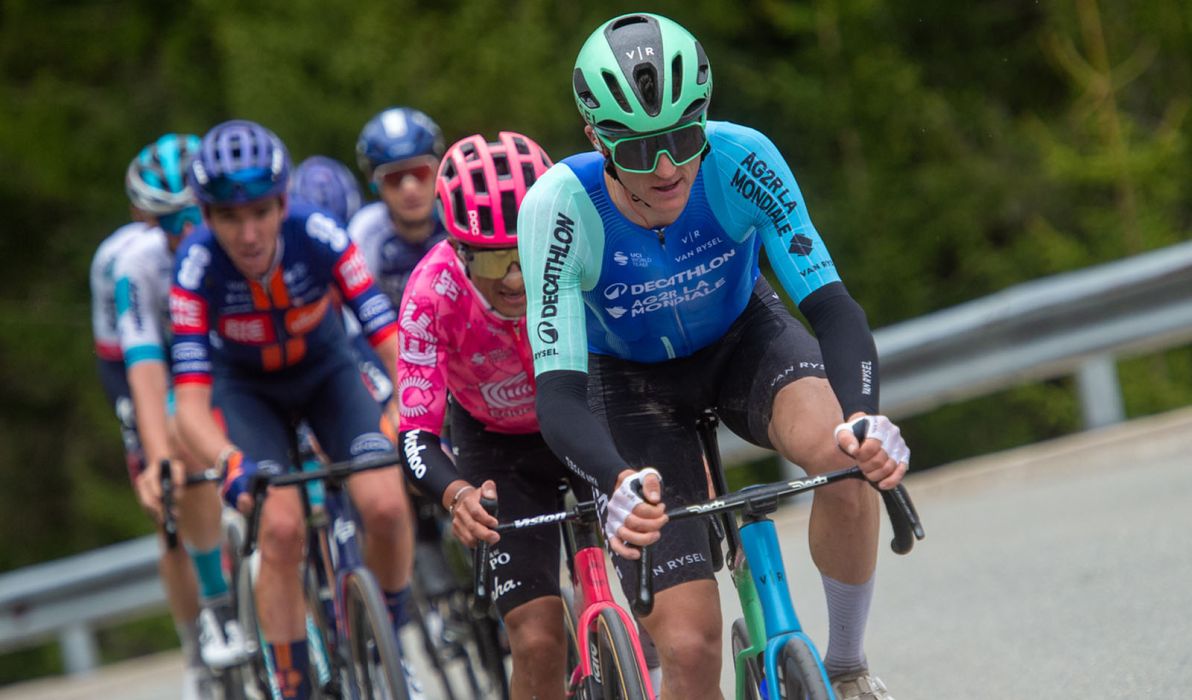 Felix Gall am Weg nach Obertilliach auf der 4. Etappe der Tour of the Alps 2025 (Foto: Mario Stiehl)