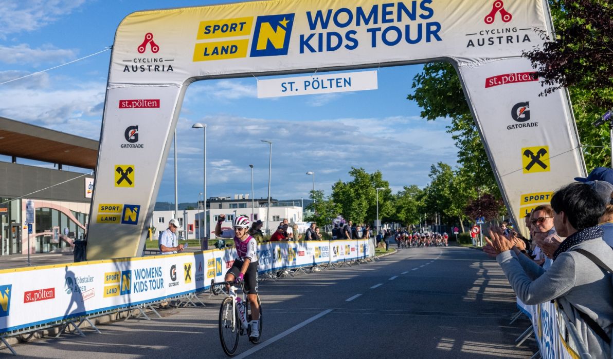 Katarzyna Wilkos gewinnt Massensprint der Womens Tour in St. P&ouml;lten