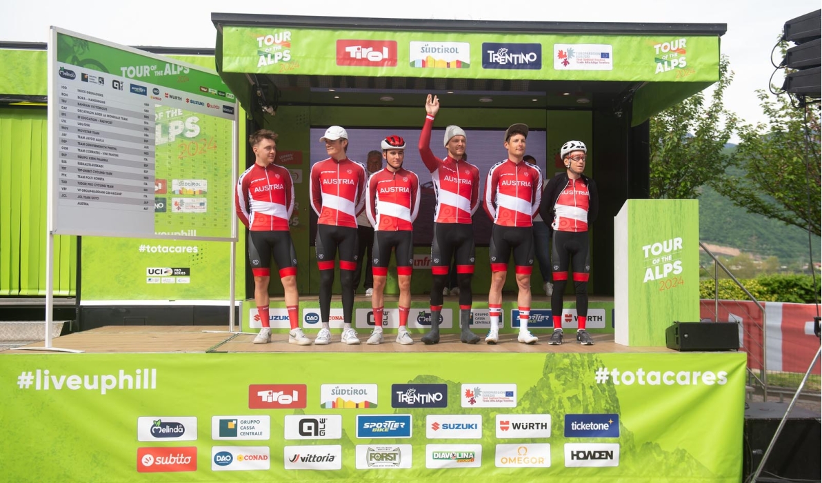 &Ouml;sterreichs Nationalteam 2024 bei der Tour of the Alps (Foto: Mario Stiehl/Cycling Austria)