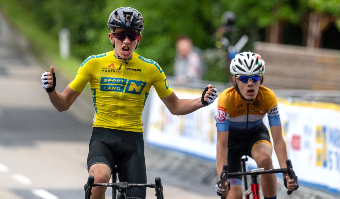 Gesamtsieger im gelben Trikot Marc Hierschl&auml;ger